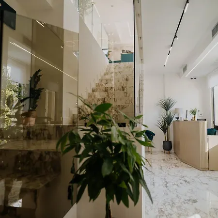 Poetica Boutique Sky 4* Naples