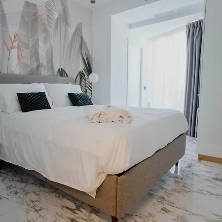 Hotel Poetica Boutique Sky 4*