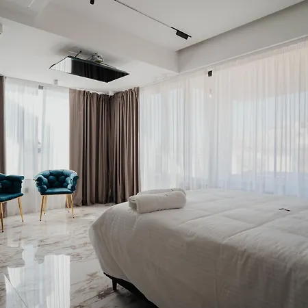 Poetica Boutique Sky 4*