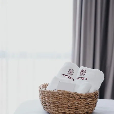 Poetica Boutique Sky 4* Naples