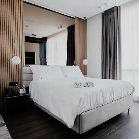 Poetica Boutique Sky 4* Naples