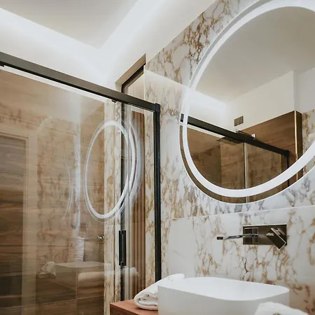 Poetica Boutique Sky 4* Neapol