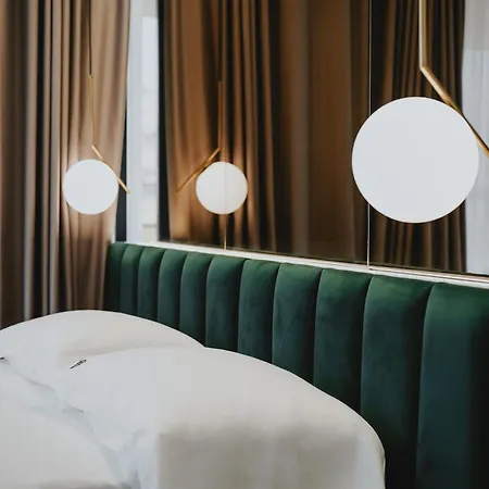 Hotel Poetica Boutique Sky 4*