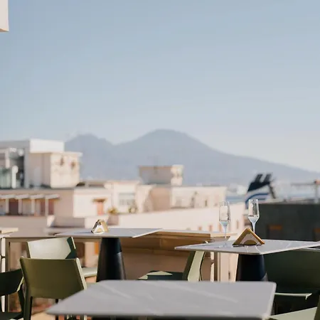 Poetica Boutique Sky 4*