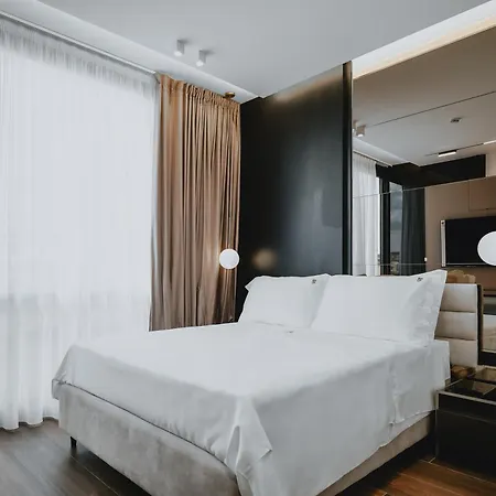 Hotel Poetica Boutique Sky 4*